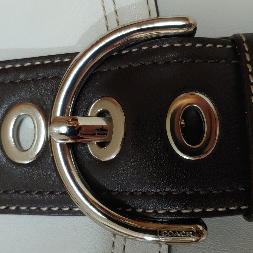Coach Leather Soho With Keychain Coin Purse - Picture 5 of 17